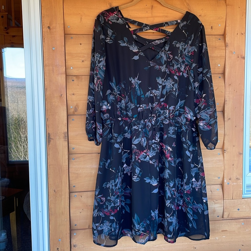 Maurices NWT Midi black floral lined dress. Size XL. Cranberry and gray/green - Picture 7 of 11